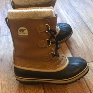 Sorel waterproof size 7 boots, used